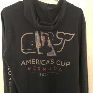 Vineyard Vines Medium Sized thin Hoodie